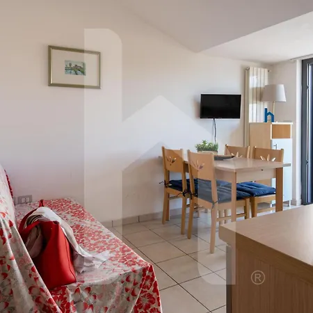 Apartman Homiday - Rendez Vous 2 *