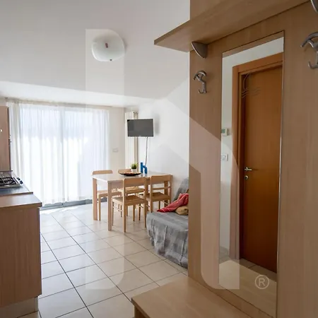 Apartman Homiday - Rendez Vous 2 *