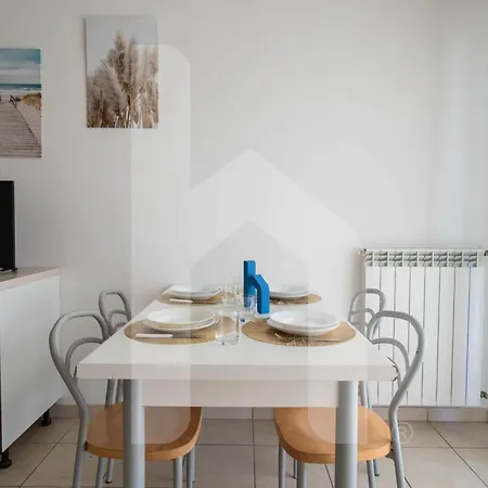 Homiday - Rendez Vous 2 Apartman Pineto