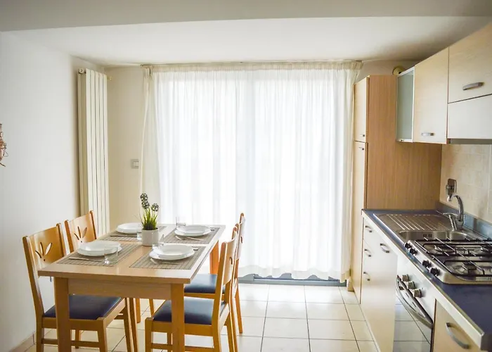 Homiday - Rendez Vous 2 *